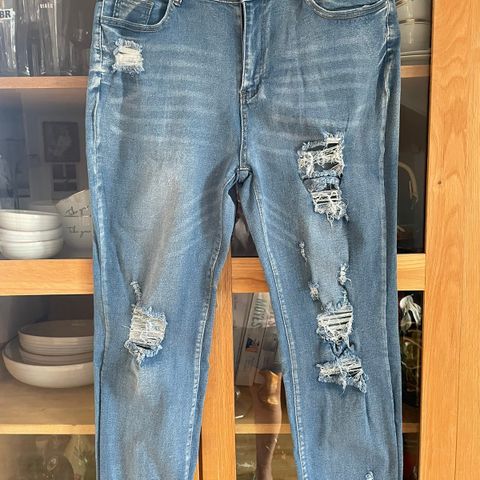 supert jeans med hull - stor størrelse 48-50