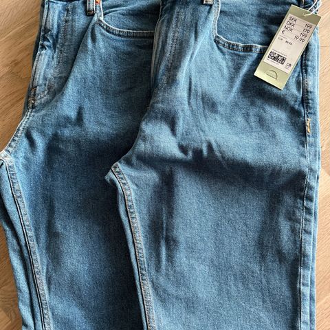 Jeans i størrelse 32/32