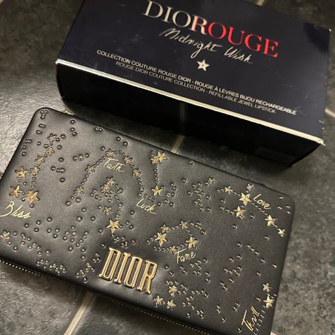 Nydelig Dior clutch