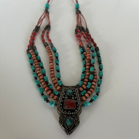 Tibetansk vintage smykke
