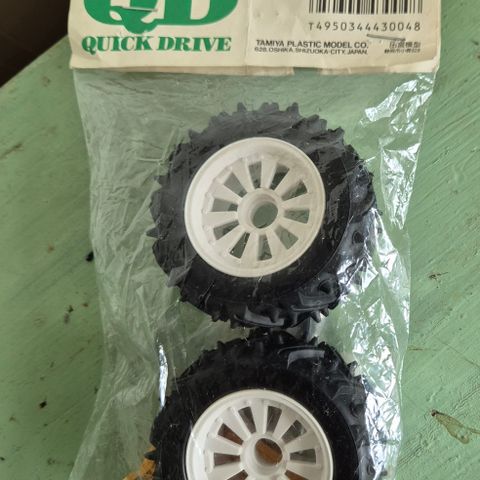 Tamiya 43004 QD Paddle Spike Tires Front