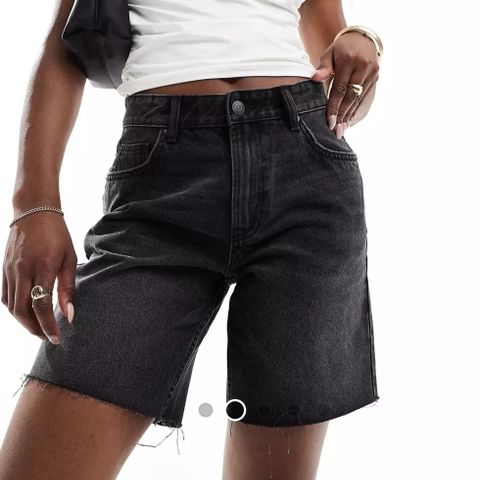 Svart denim shorts