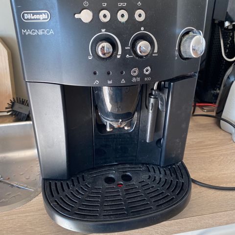 Delonghi magnifica kaffemaskin