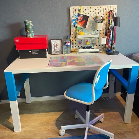 Stor pult - Pål Desk fra IKEA - 128cm bredde