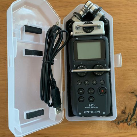Zoom H5 handy recorder - brukt til ett opptak