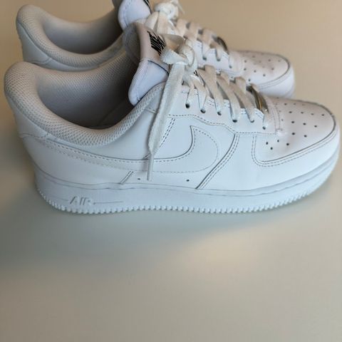 Nike Air Force 1 str 38.5