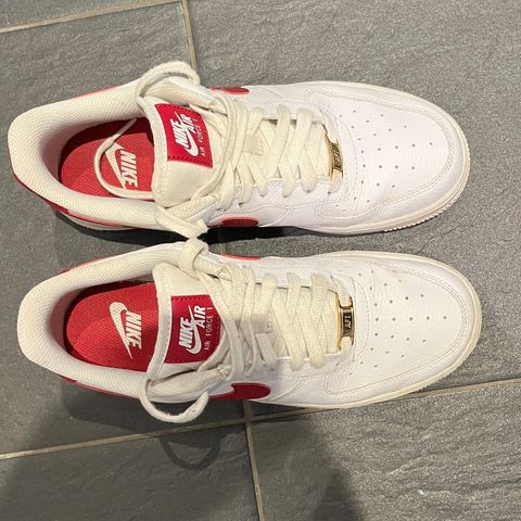 Nike air hvit/rød 40