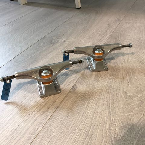 Skateboard Trucks INDEPENDENT