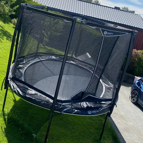 OVAL TRAMPOLINE 5x3,5m