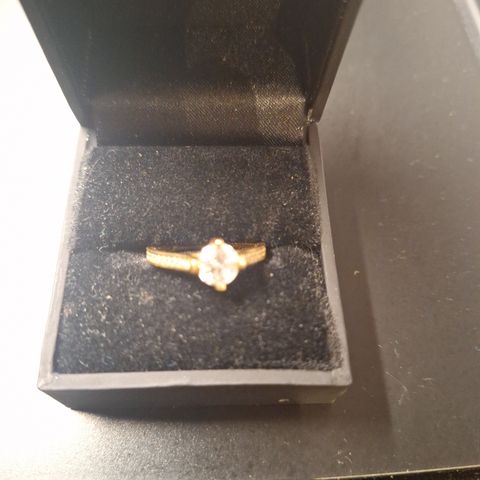 Gull ring 14k diamant