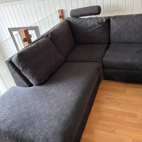 Hjørnesofa, mørk grå.