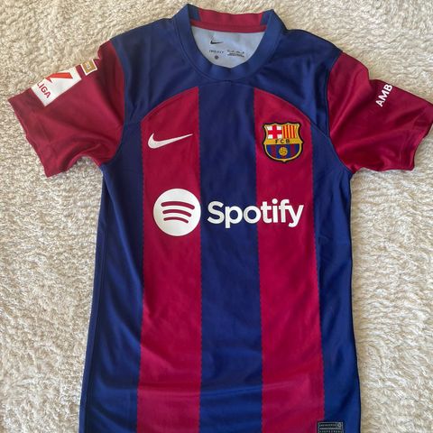 Barcelona drakt, str XS, som ny 22/23 sesongen.