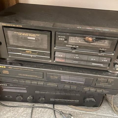 90-talls Kasettspiller AIWA med UHER Høyttalere, CD player og Equalizer