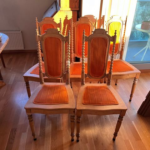 5 gamle stoler