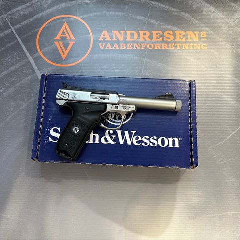 Smith & Wesson SW22 Victory 1/2"x28 5,5"