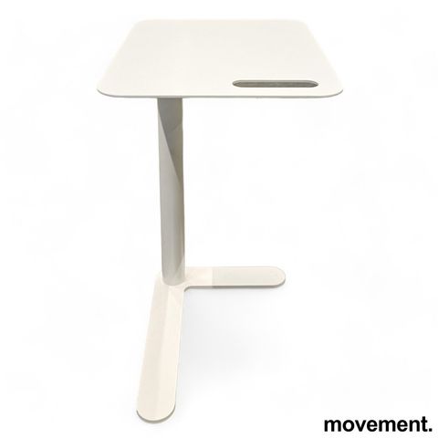 Lite sidebord / loungebord / kaffebord i hvitt metall fra Martela, modell Traile