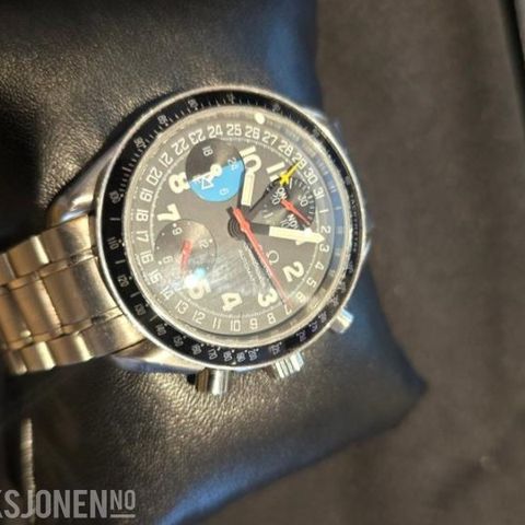 OMEGA SPEEDMASTER DAY DATE 38MM, avsluttes 14.07