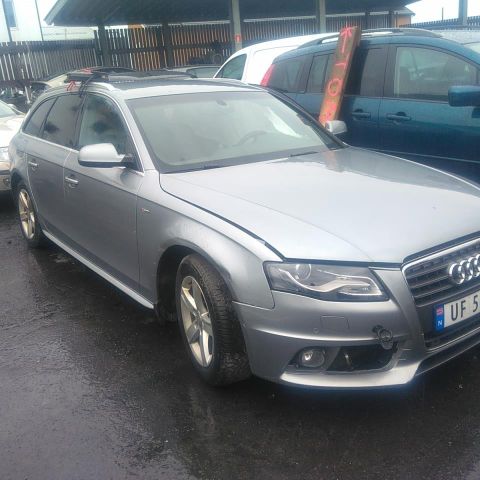 Audi A4 2.0 TDI -11 selgast i delar