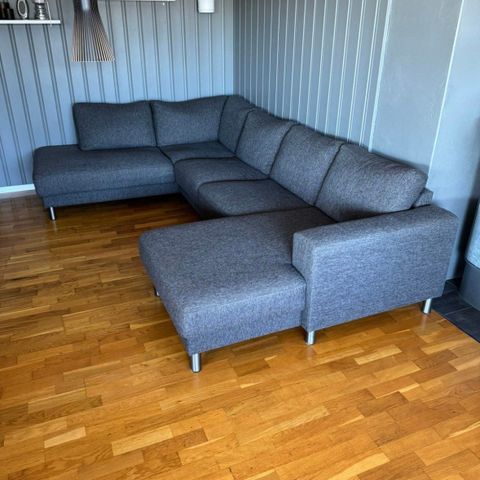 Gratis frakt/nyrenset u-sofa til god pris