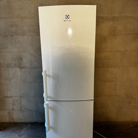 Electrolux kombiskap hvit 185cm - Kan leveres