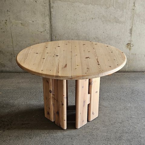 Spisebord i furu Dansk design