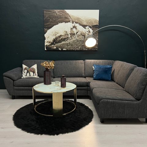 GRATIS LEVERING - SALG! Nyrenset Hjort Knudsen design hjørnesofa fra Skeidar