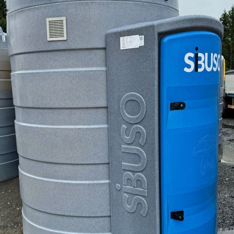 2500 LITER ADBLUE TANK