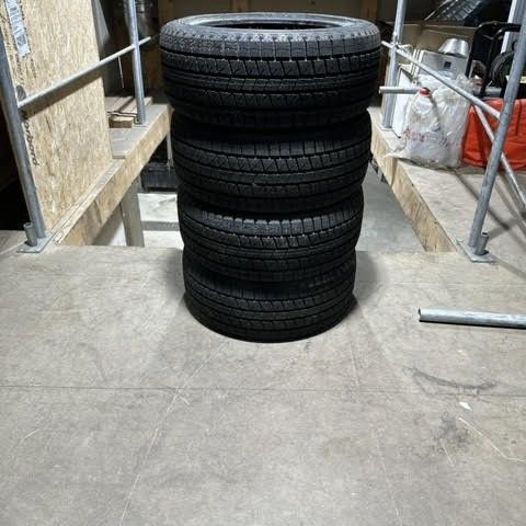 225/45R17 94S Powertrac IceXpro