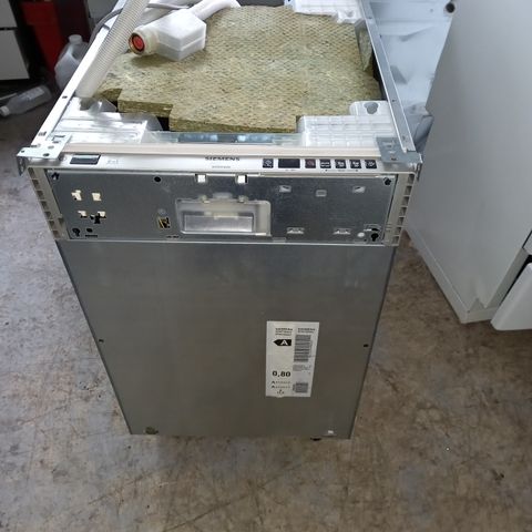 Integrert oppvaskmaskin fra Siemens /Som ny/45