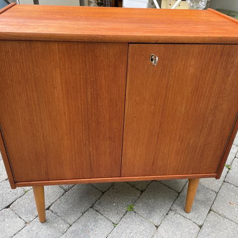 Retro teak skjenk/platekabinett. Skeie møbler- Hent eller få levert