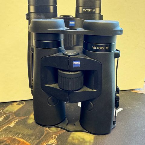 Zeiss Victor RF 10x42