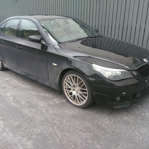 Bmw 525i E60 -07 selgast i delar.