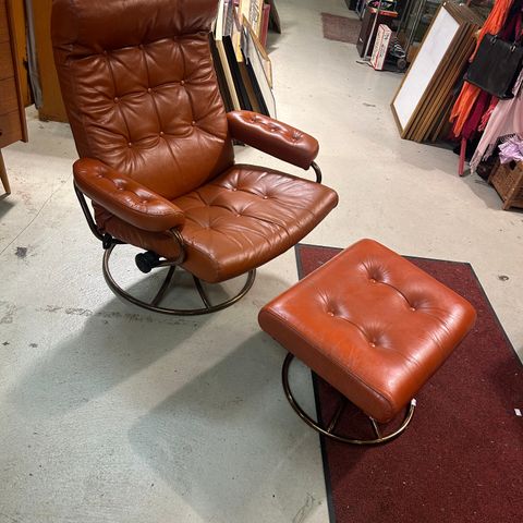 Original Ekornes stressless lenestol og krakk fra 1974