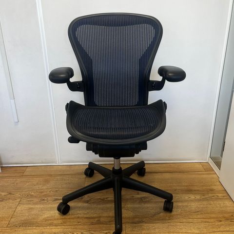 Herman Miller Aeron Full Option