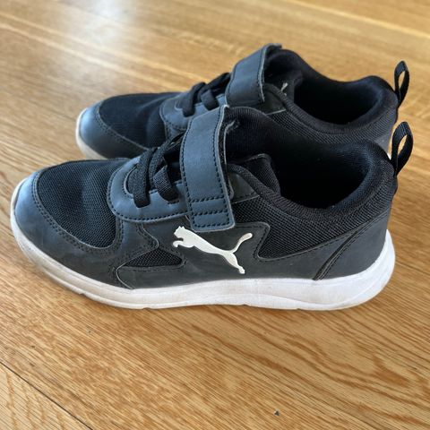 Puma sko str 34