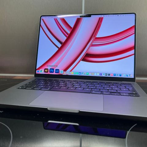 MacBook Pro 14 M3 512GB 8GB 2023 med garanti