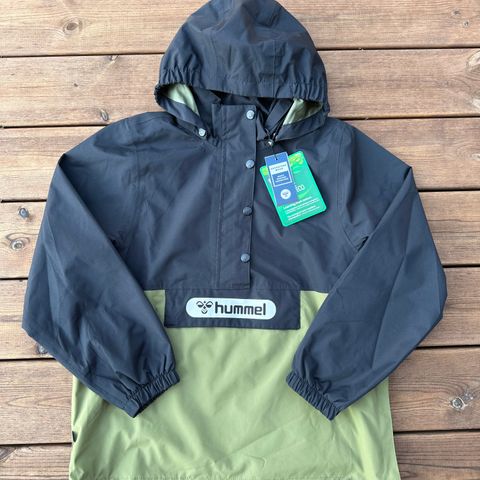 NY anorakk fra Hummel str 140