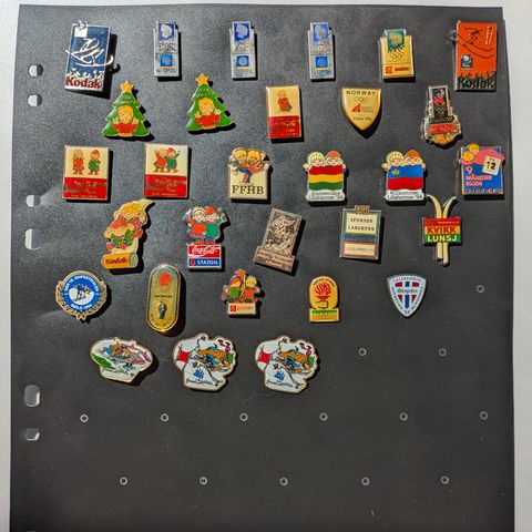 Diverse OL-relaterte pins, 30stk