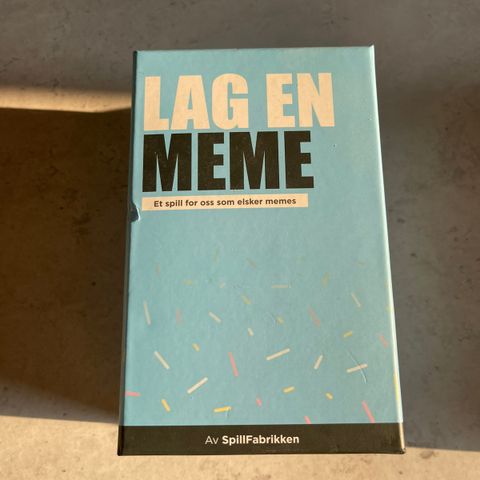 Spillet "Lag en meme"