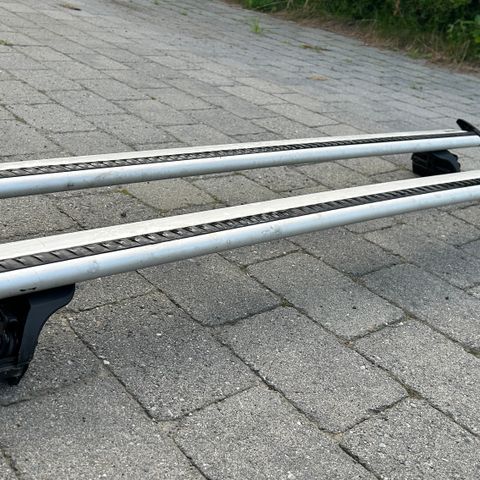 Thule wingbar lastestativ