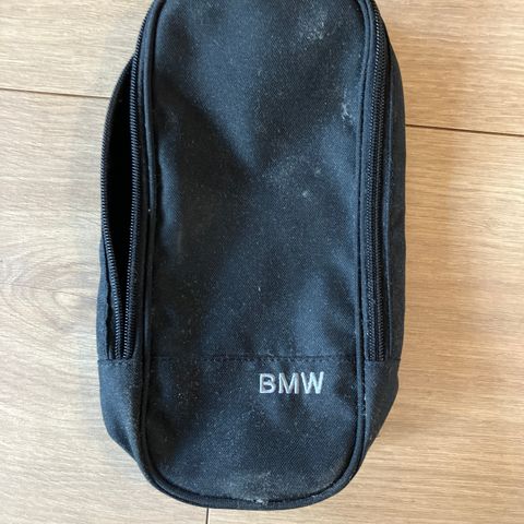 Veske til 1 liters oljekanne (BMW)