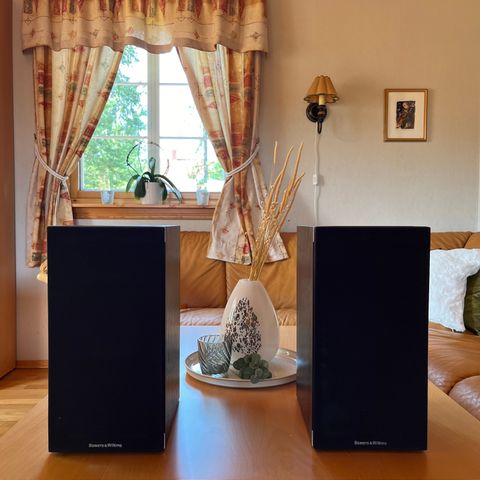 Bowers & Wilkins 686 S2