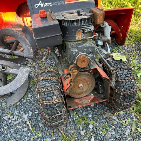 Ariens St824