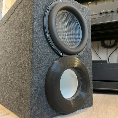 Dayton Audio Ultimax UM8-22 8" subwoofer i kasse