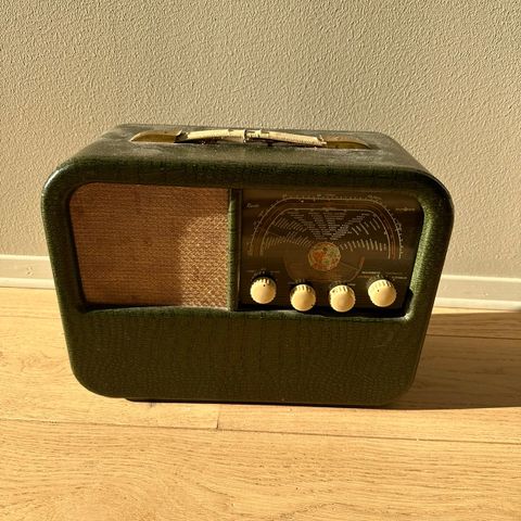 Retro radio (radio nett kurer) modell 2