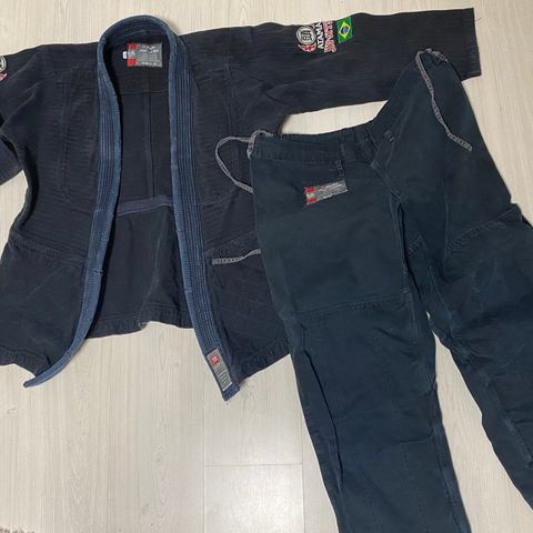 Atama BJJ gi drakt