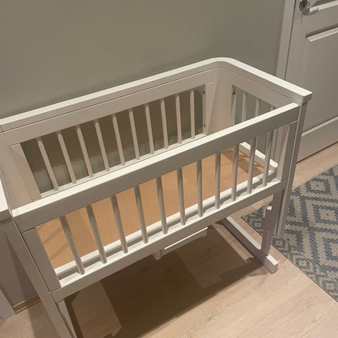 Troll Bedside crib