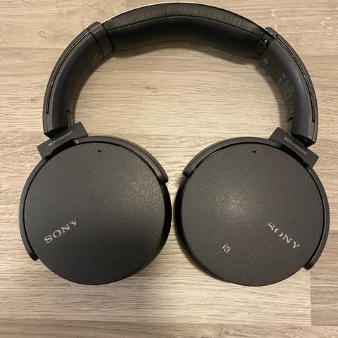 Sony MDR-XB950N1