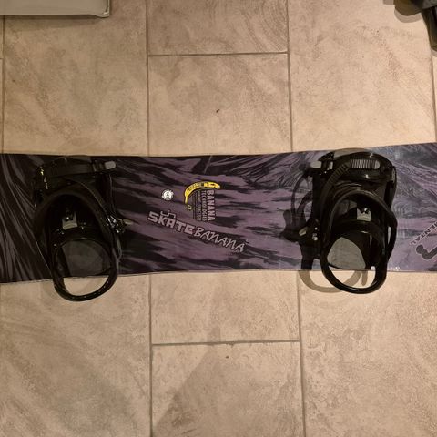 Lib Tech Skate Banana Snowboard og bindinger