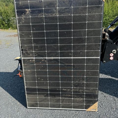 Jinko 420w Solcellepanel